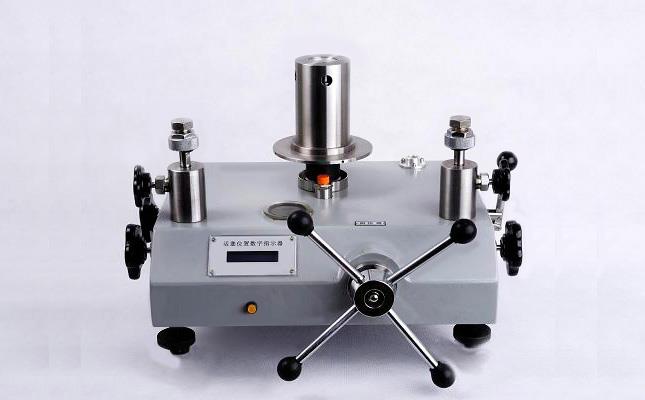 新規程活塞式壓力計 新規程活塞式壓力計