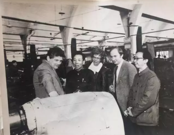 德國(guó)駐中國(guó)大使訪問(wèn)西安儀表廠2 德國(guó)駐中國(guó)大使訪問(wèn)西安儀表廠2