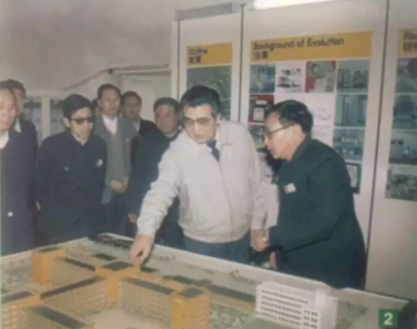 原陜西省省長(zhǎng)白淸才視察西儀集團(tuán) 原陜西省省長(zhǎng)白淸才視察西儀集團(tuán)