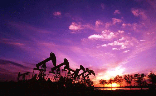 夕陽下的油田 夕陽下的油田