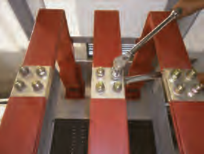 配電盤(開關柜)內母排安裝 配電盤(開關柜)內母排安裝