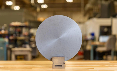 使用超聲波加工在陶瓷盤上加工微特征 使用超聲波加工在陶瓷盤上加工微特征