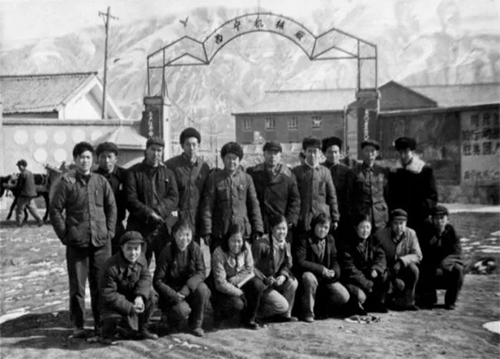 李慕愚與青海機械廠同志合影 李慕愚與青海機械廠同志合影